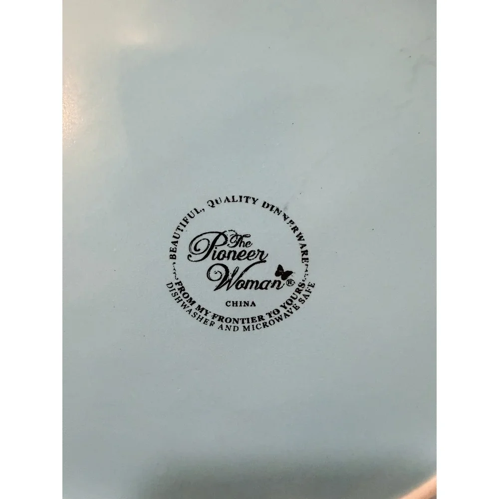 Set of 4 Pioneer Woman Paige Teal Salad Plates.